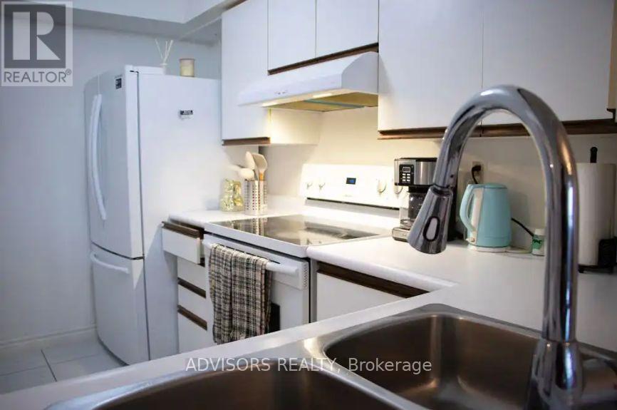 1212 - 4 Park Vista Drive, Toronto, Ontario  M4B 3M8 - Photo 7 - E12371186