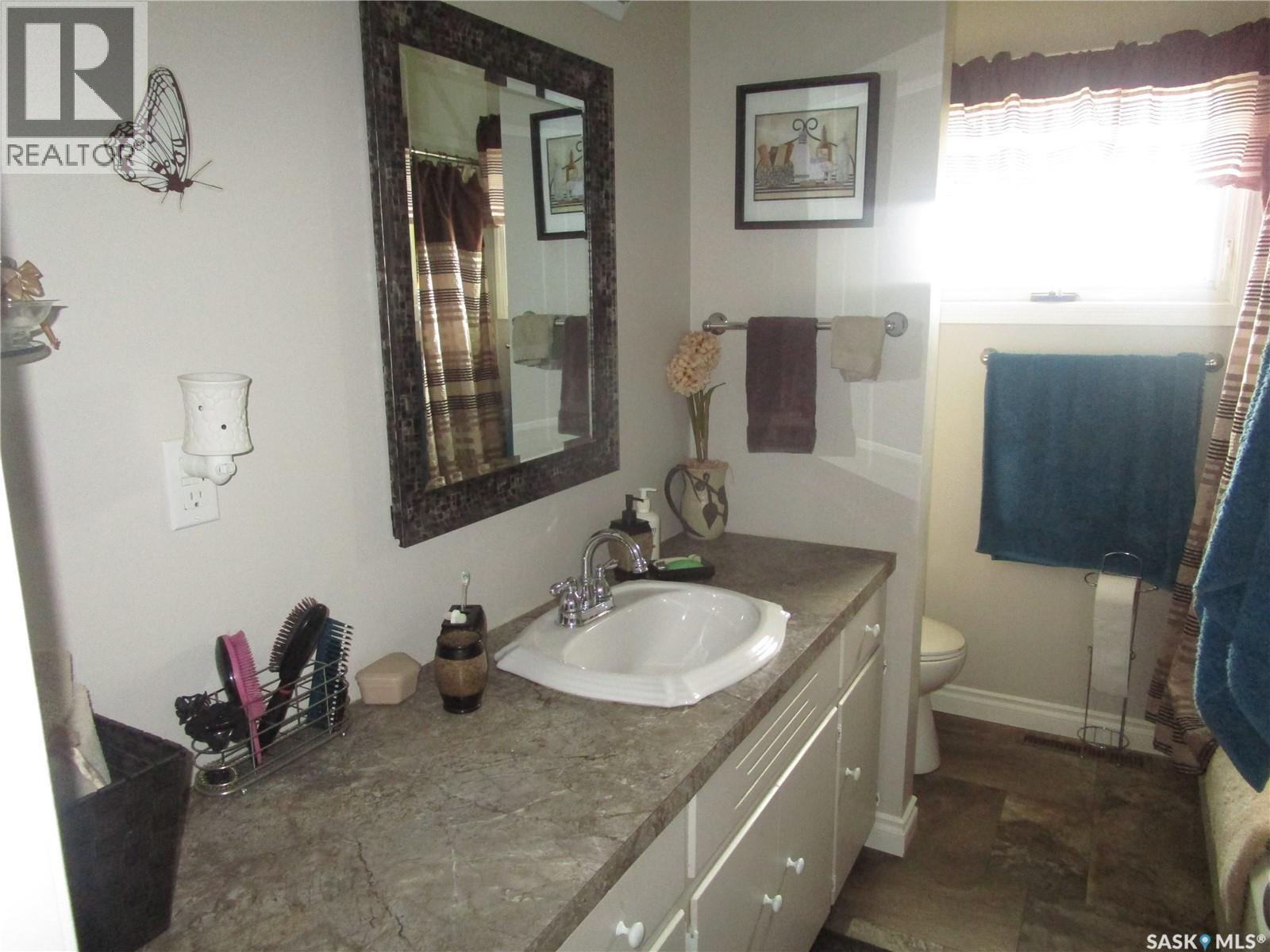 100 Bell Road, Assiniboia, Saskatchewan  S0H 0B0 - Photo 10 - SK017013