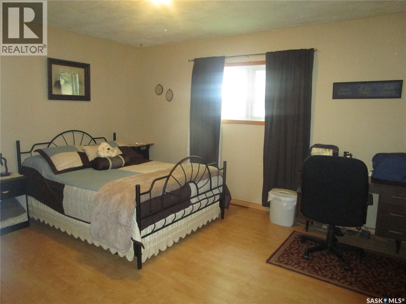 100 Bell Road, Assiniboia, Saskatchewan  S0H 0B0 - Photo 11 - SK017013