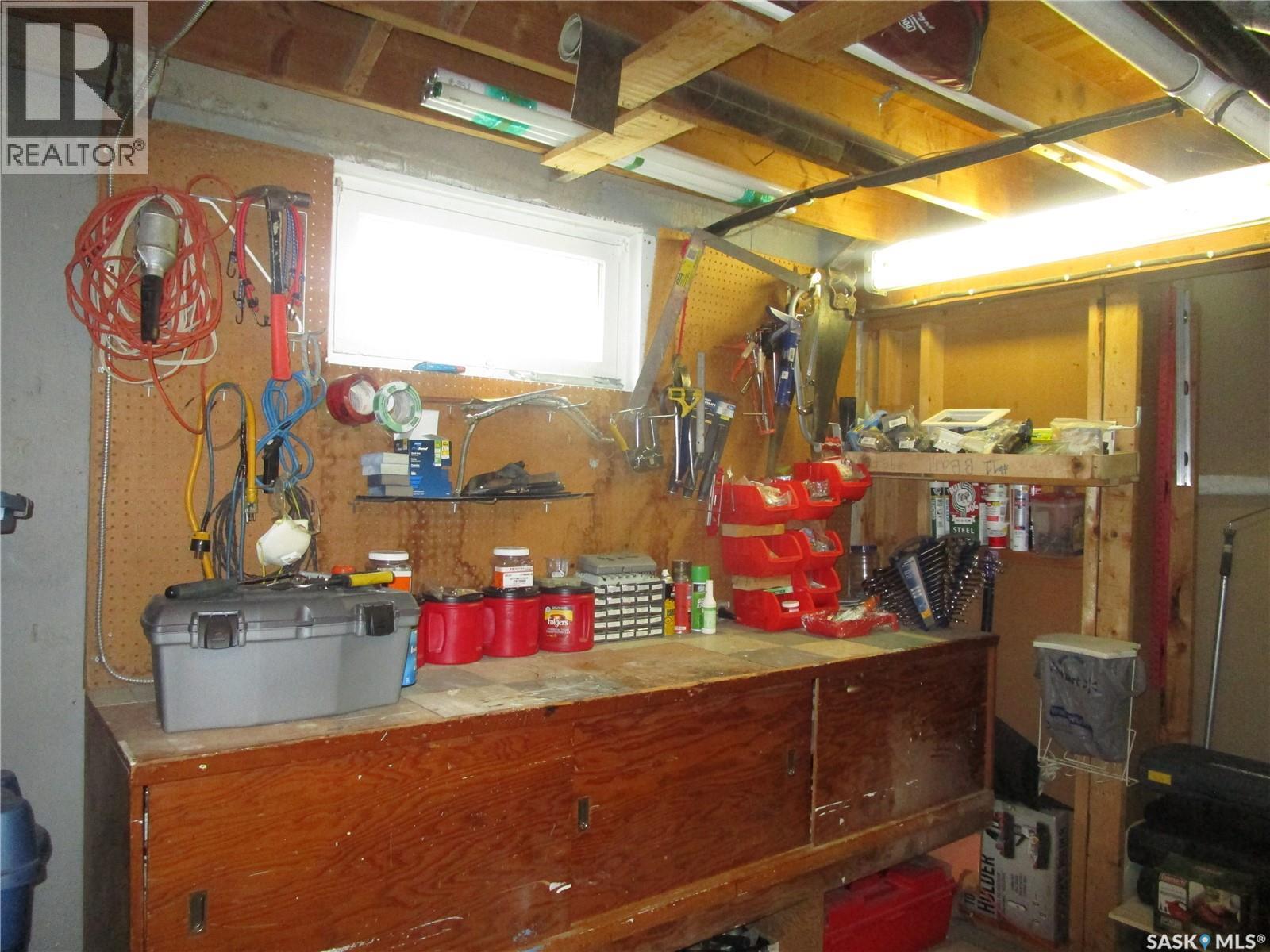 100 Bell Road, Assiniboia, Saskatchewan  S0H 0B0 - Photo 19 - SK017013