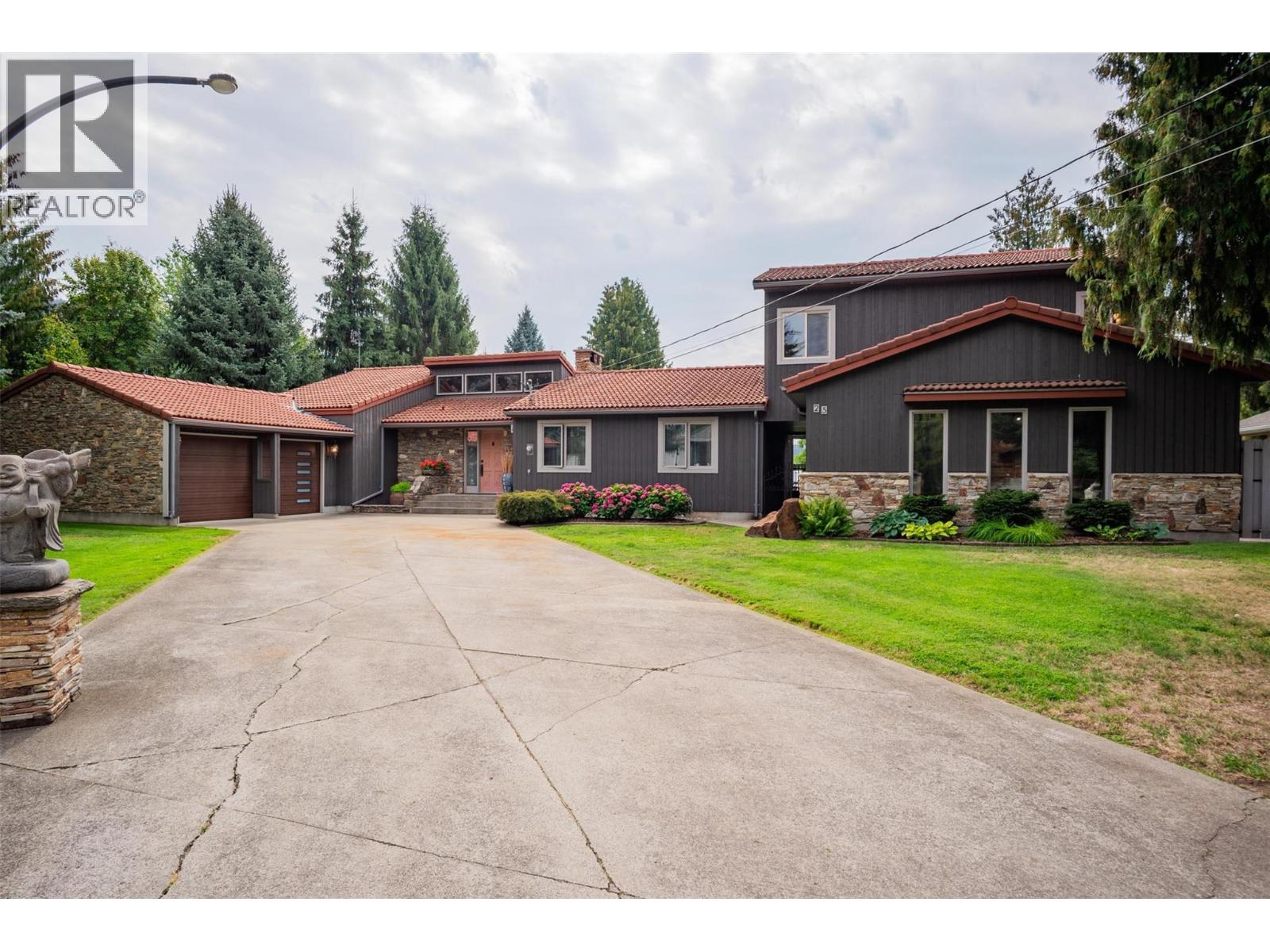 25 Wilson Road, Christina Lake, British Columbia