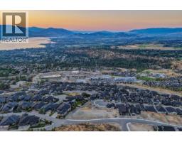 1060 Heweston Avenue, kelowna, British Columbia
