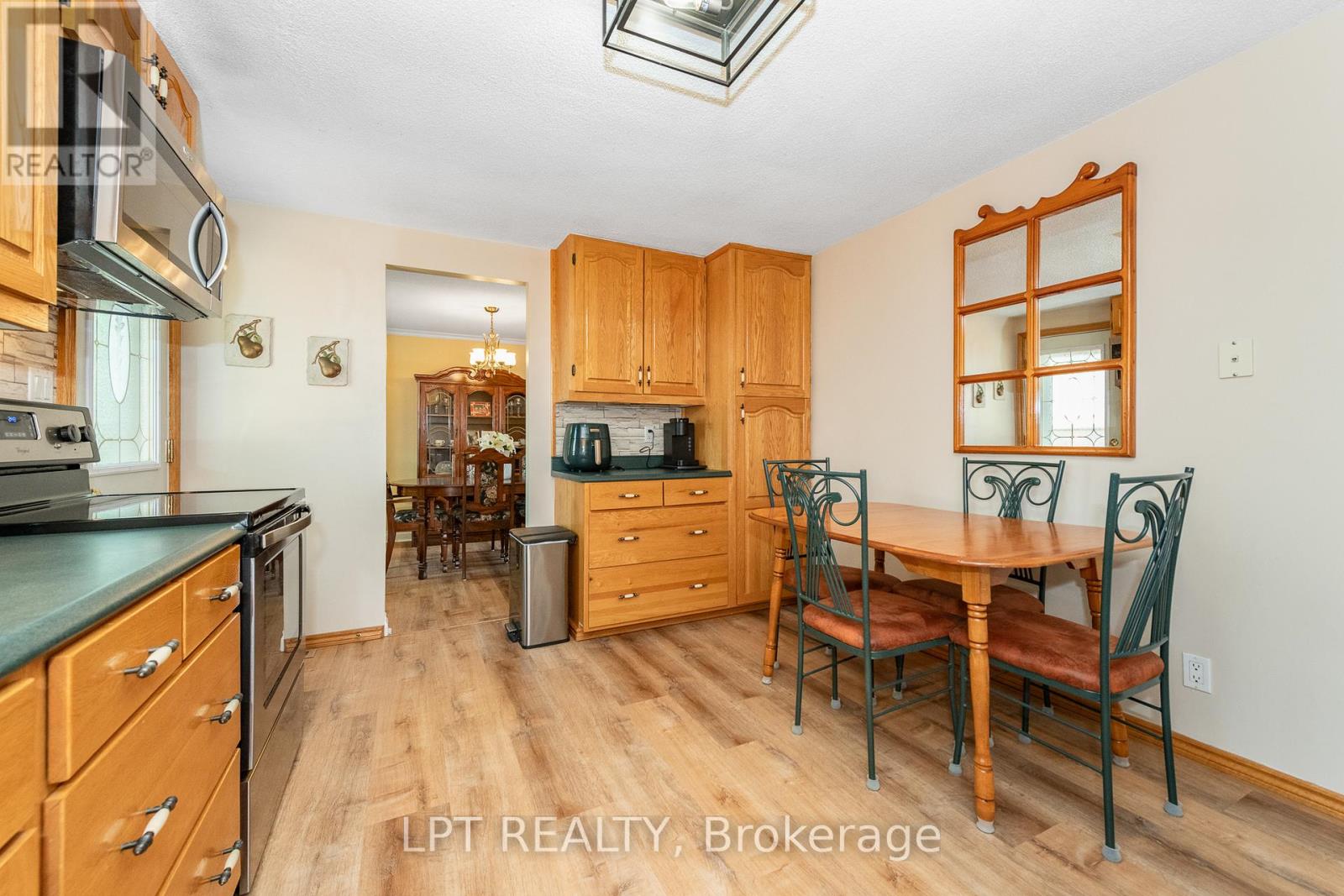 9 Dallaire Crescent, Ottawa, Ontario  K0A 2Z0 - Photo 10 - X12371229