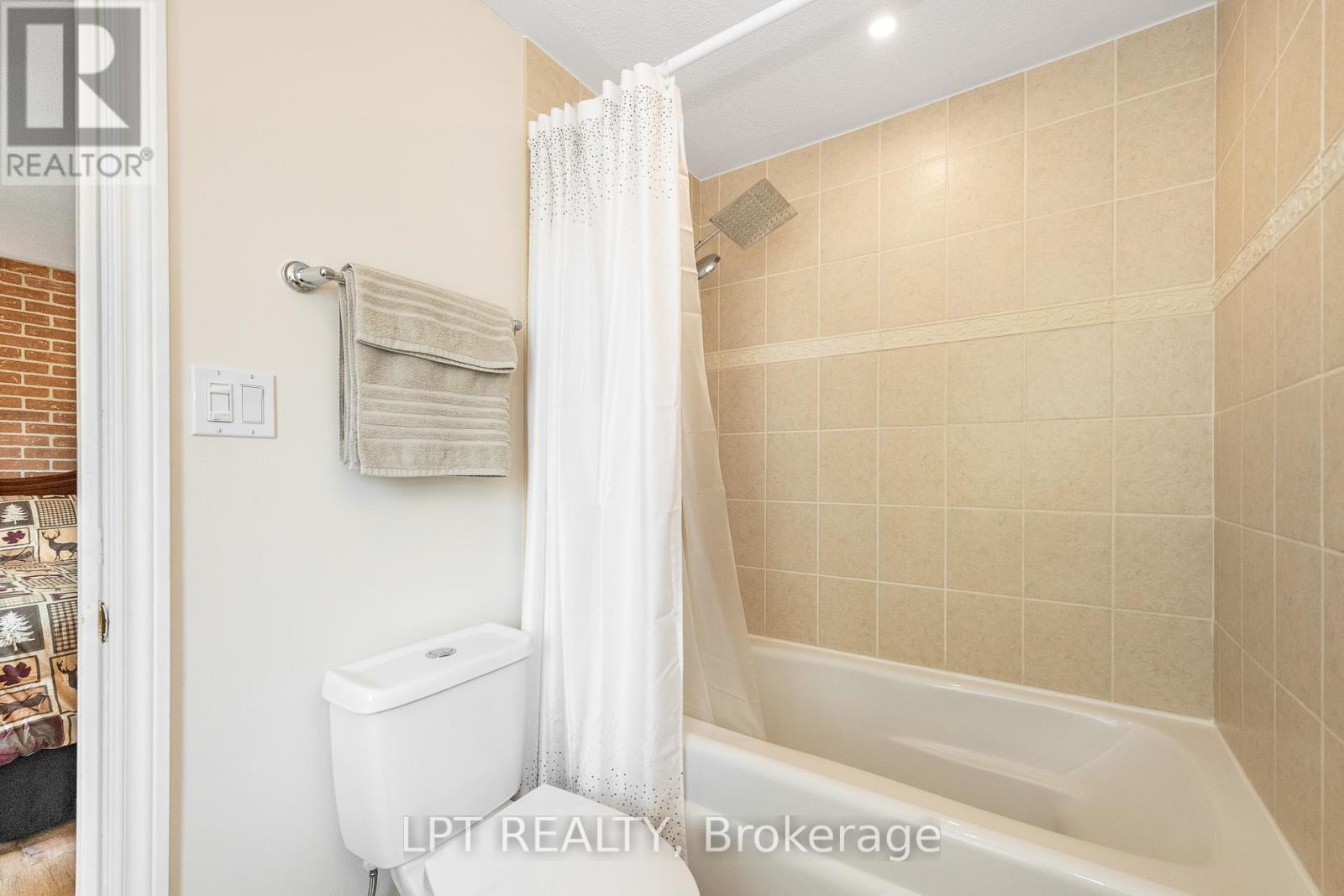 9 Dallaire Crescent, Ottawa, Ontario  K0A 2Z0 - Photo 13 - X12371229