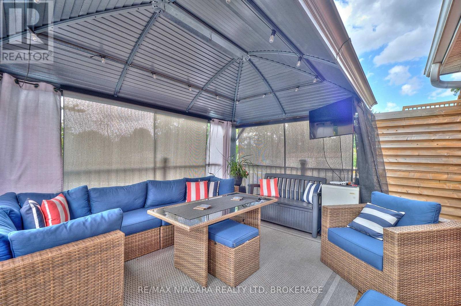 5667 Montrose Road, Niagara Falls, Ontario  L2H 1K9 - Photo 30 - X12371226