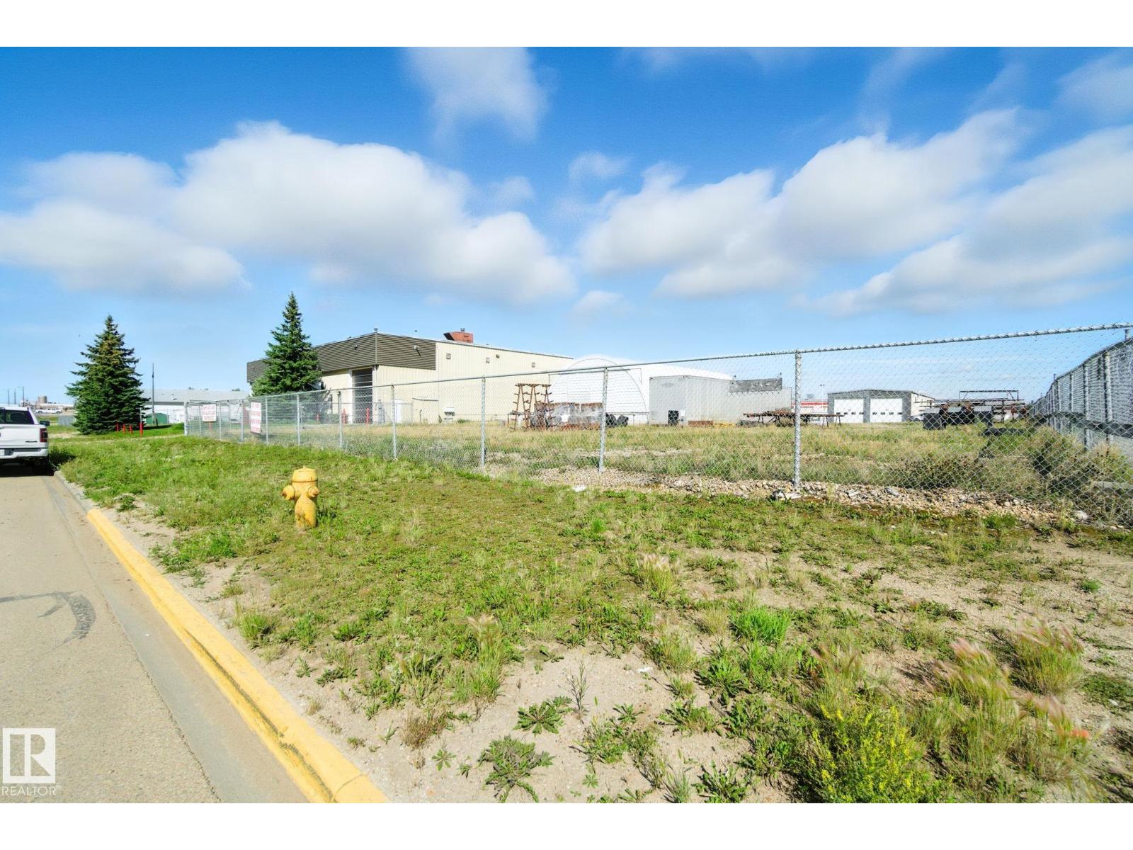 3919 35 St, Whitecourt, Alberta  T7S 0A2 - Photo 5 - E4455360