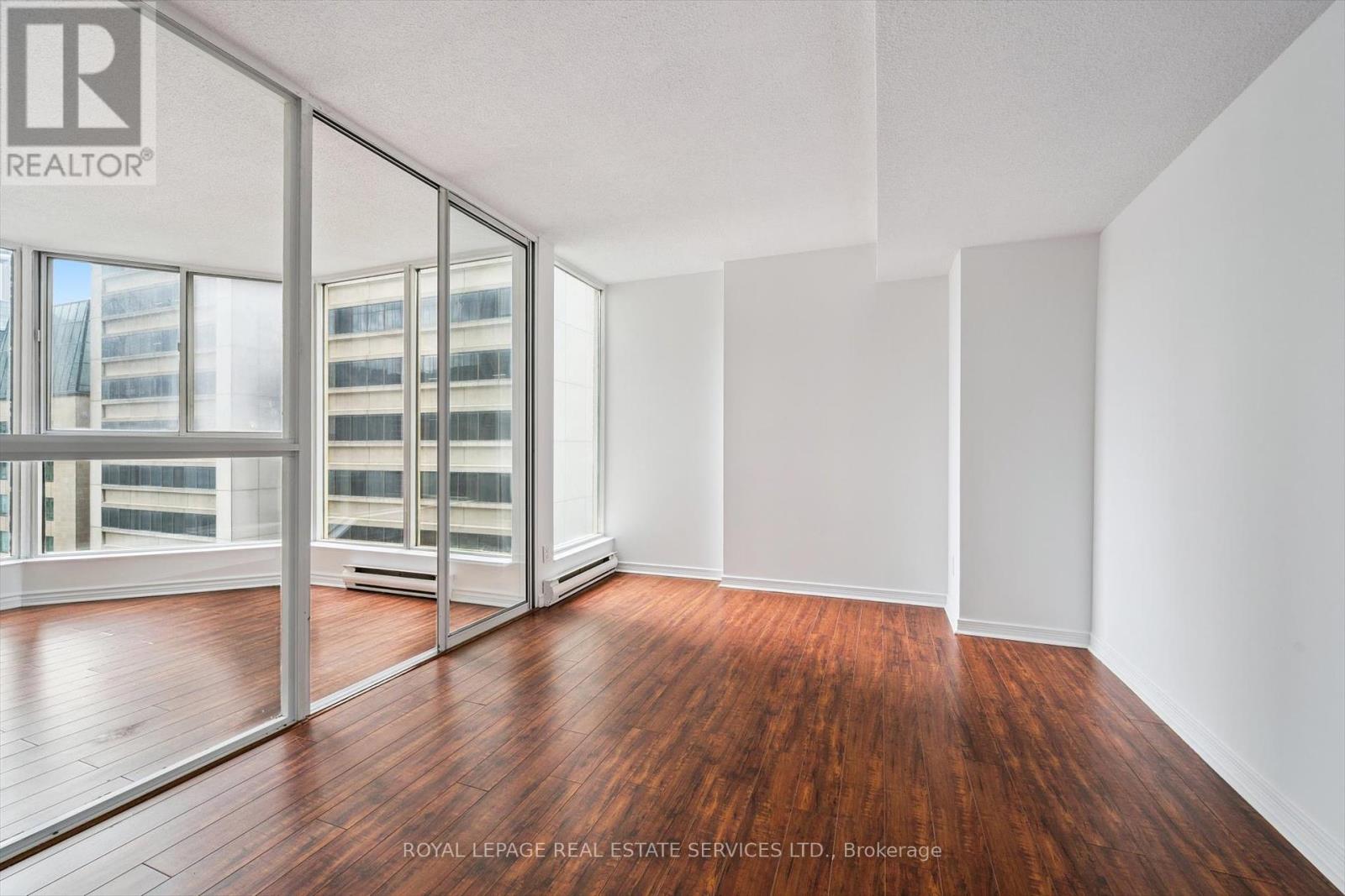 703 - 55 Centre Avenue, Toronto, Ontario  M5G 2H5 - Photo 19 - C12371202