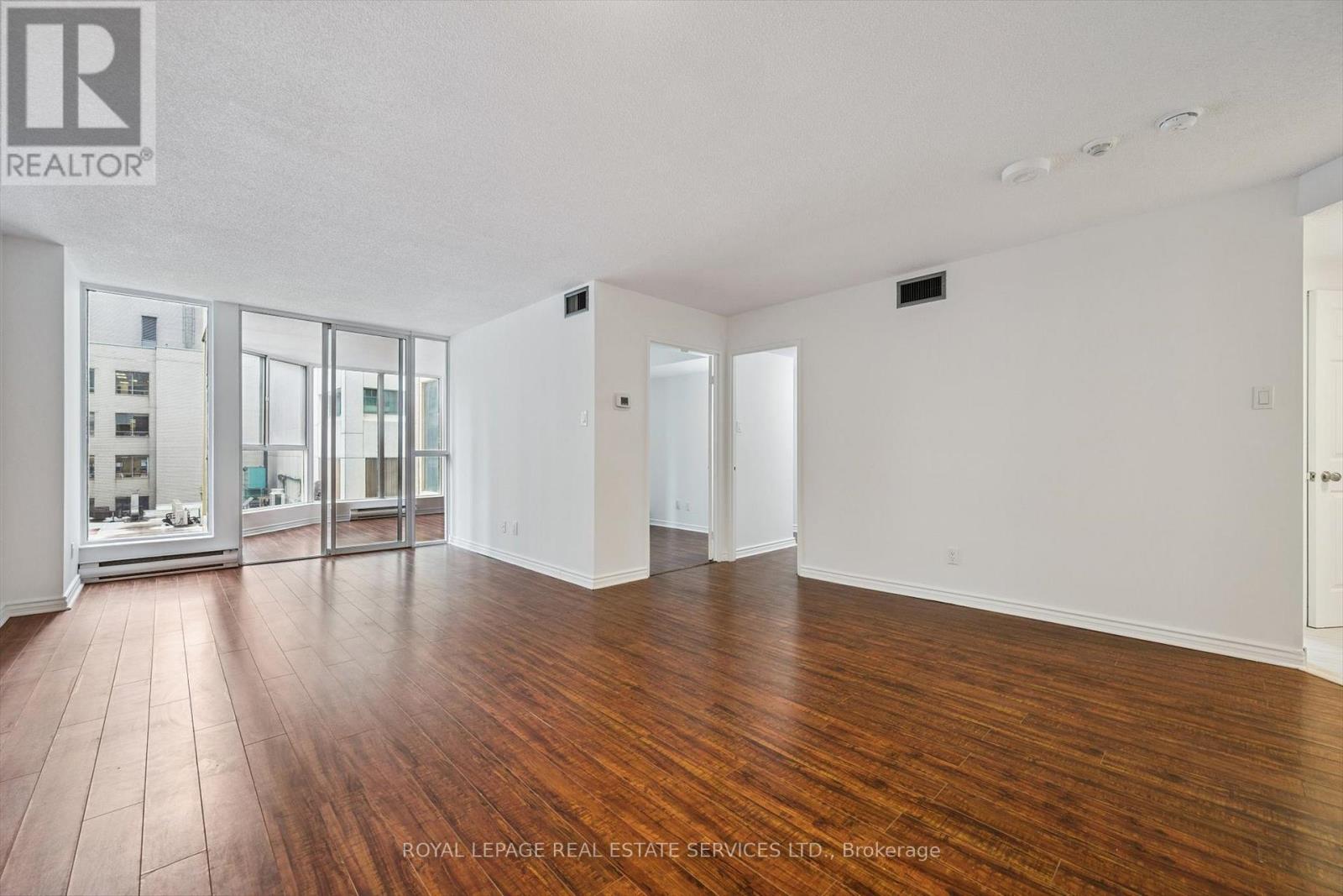 703 - 55 Centre Avenue, Toronto, Ontario  M5G 2H5 - Photo 8 - C12371202