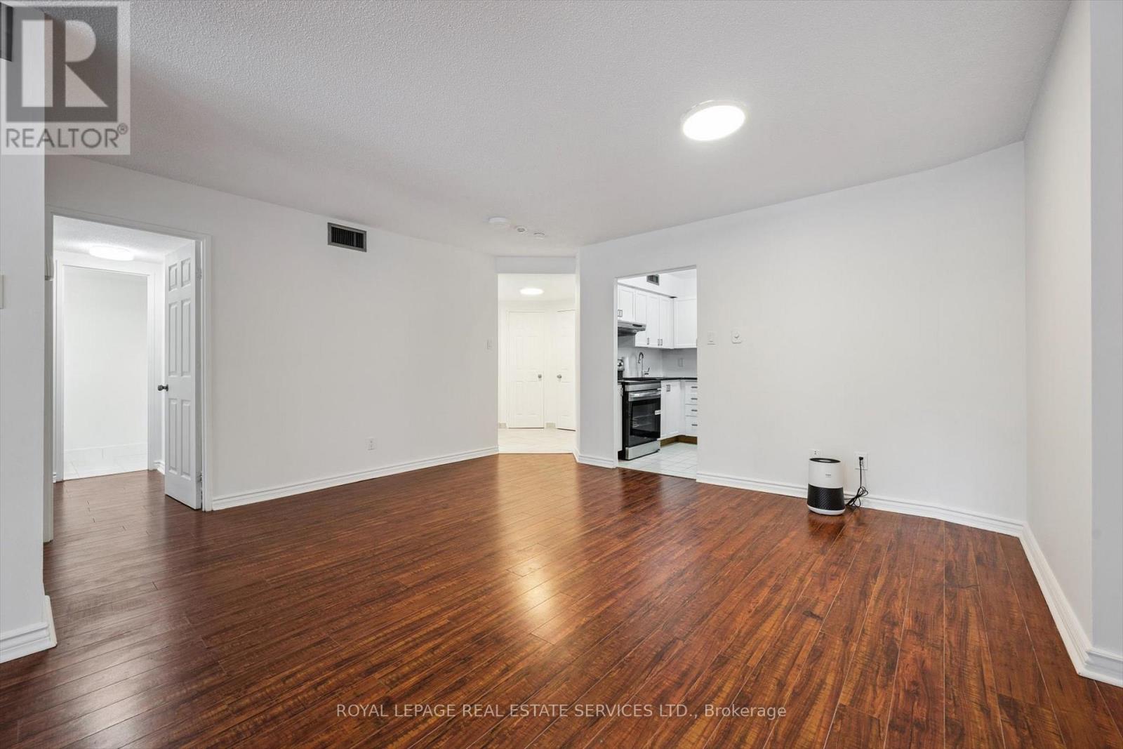 703 - 55 Centre Avenue, Toronto, Ontario  M5G 2H5 - Photo 9 - C12371202