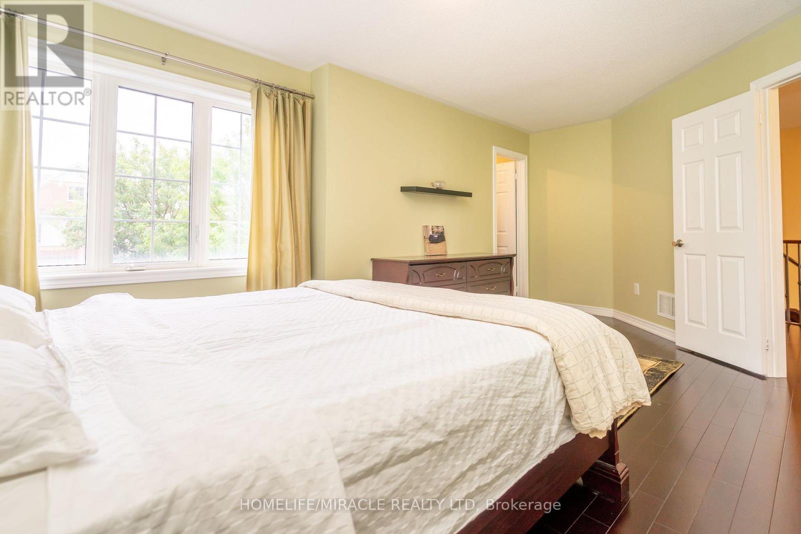 22 Malborough Road, Markham, Ontario  L6B 0E8 - Photo 29 - N12371203