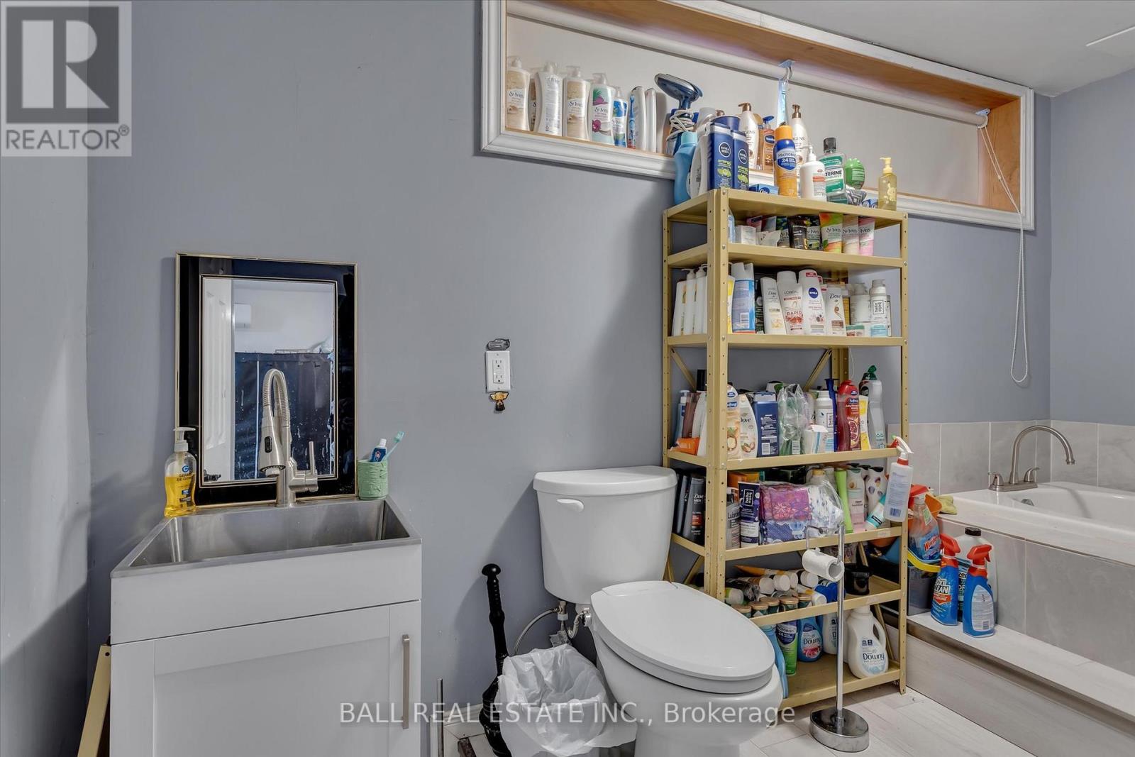32 Cherryhill Street, Kawartha Lakes (Verulam), Ontario  K0M 1L0 - Photo 31 - X12370999
