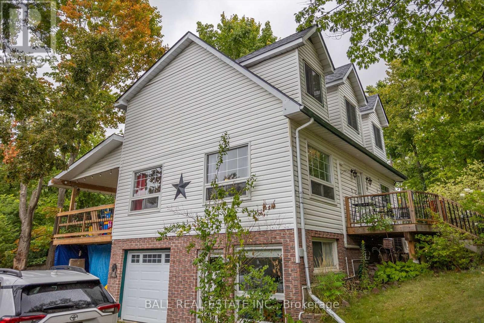 32 Cherryhill Street, Kawartha Lakes (Verulam), Ontario  K0M 1L0 - Photo 36 - X12370999