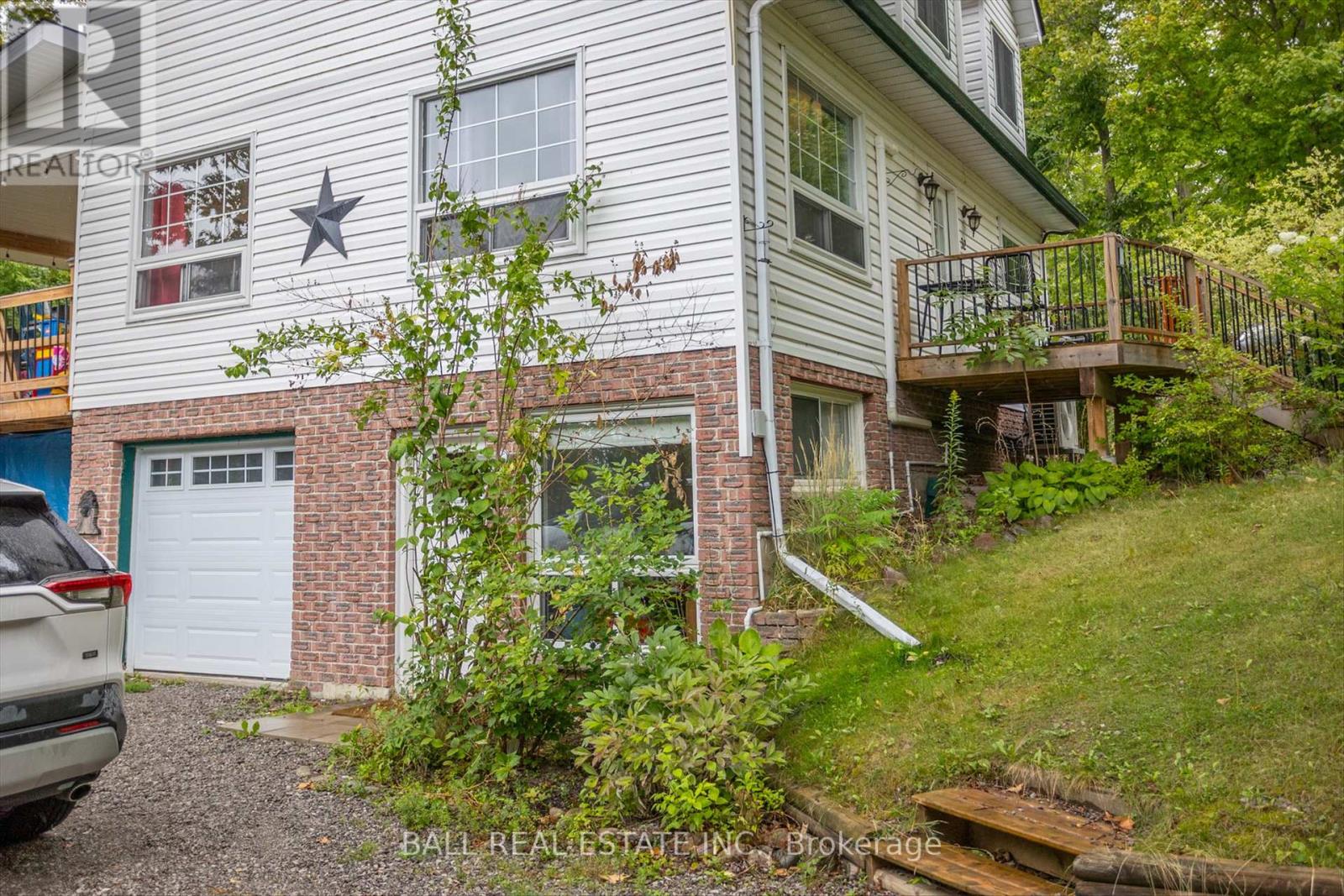 32 Cherryhill Street, Kawartha Lakes (Verulam), Ontario  K0M 1L0 - Photo 35 - X12370999