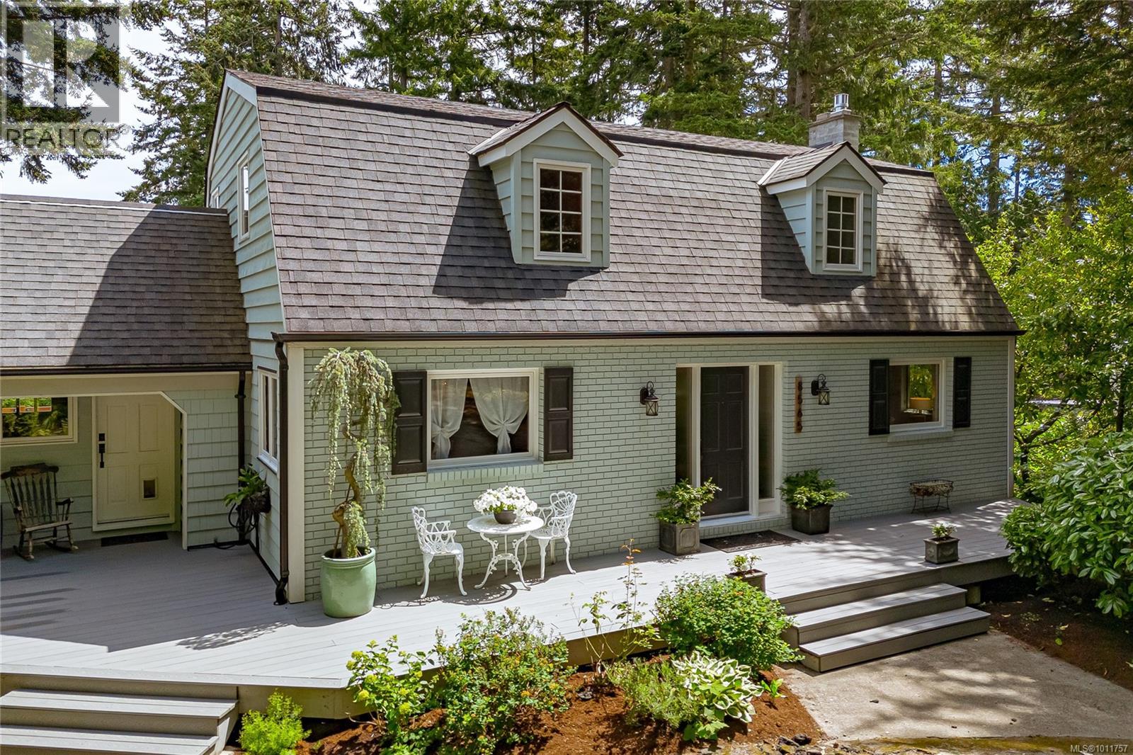 8565 Bourne Terr, North Saanich, British Columbia