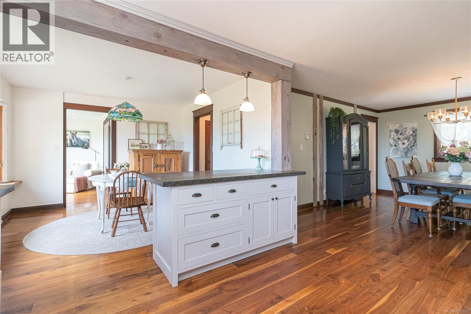 Property at 8565 Bourne Terr image 3