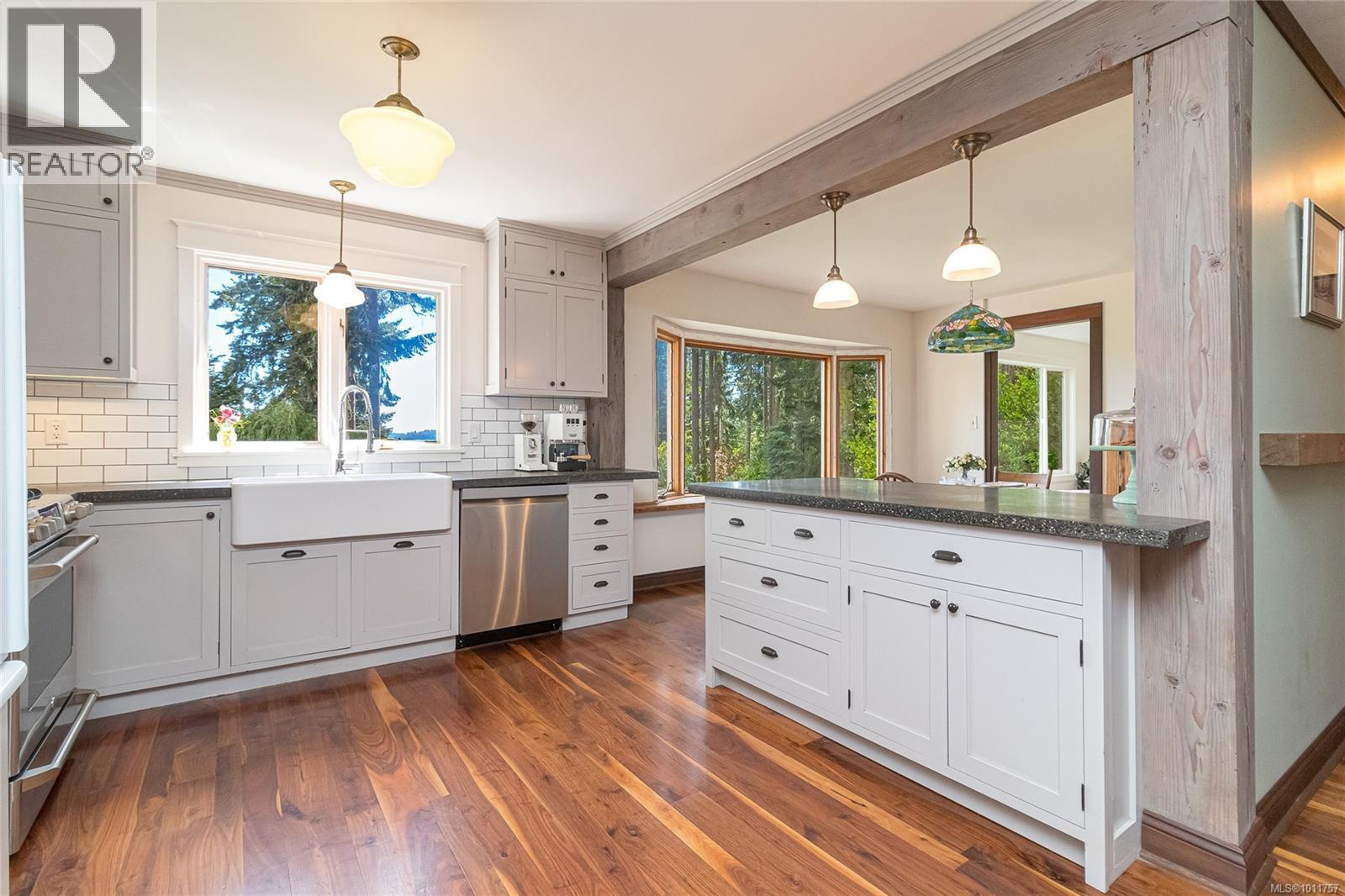 Property at 8565 Bourne Terr image 4