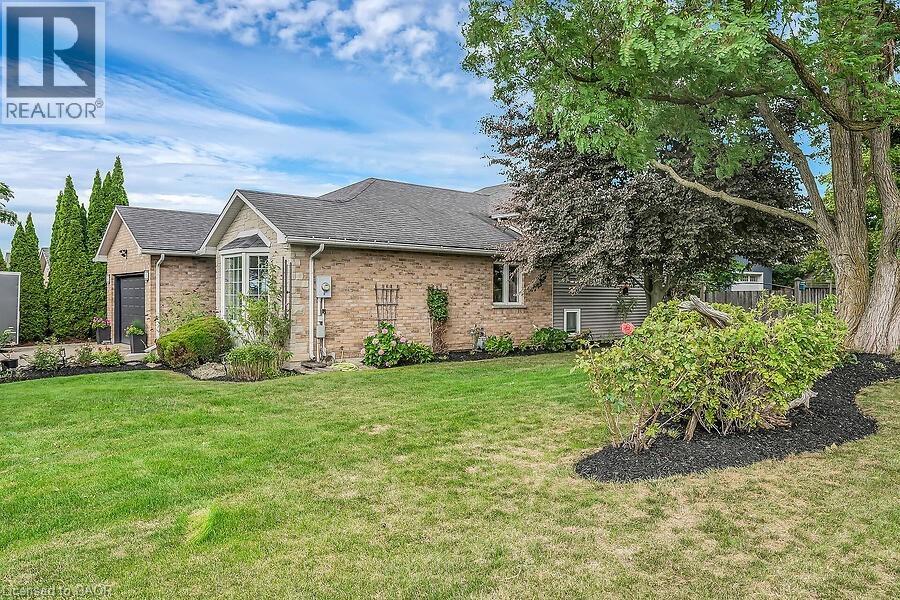 2 Fuller Drive, Caledonia, Ontario  N3W 2L3 - Photo 5 - 40763889