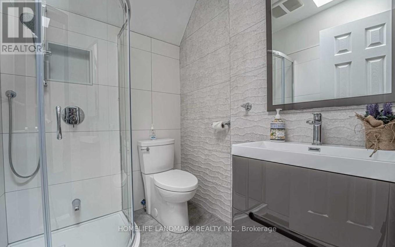 184 Mutual Street, Toronto (Church-Yonge Corridor), Ontario  M5B 2B3 - Photo 19 - C12371239