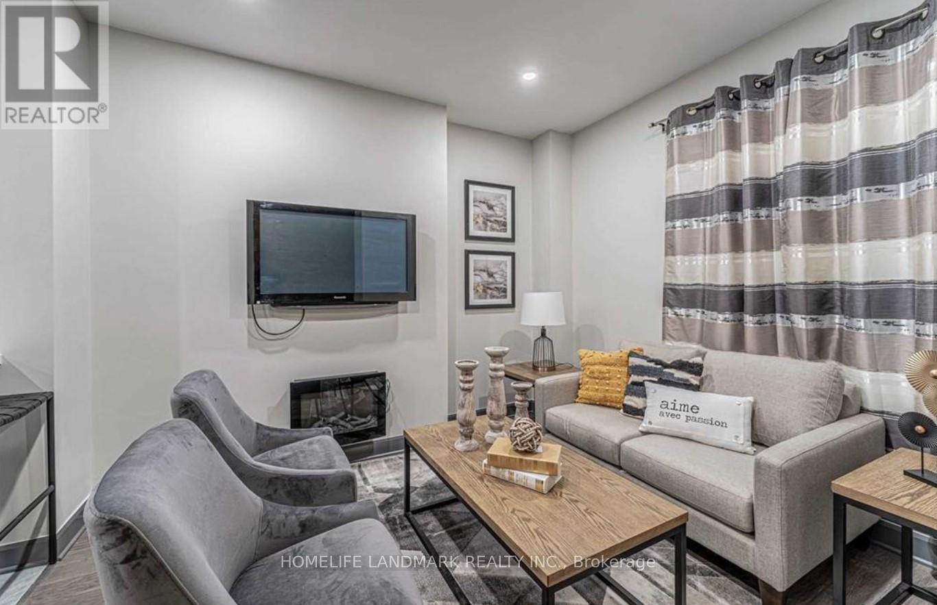 184 Mutual Street, Toronto (Church-Yonge Corridor), Ontario  M5B 2B3 - Photo 8 - C12371239