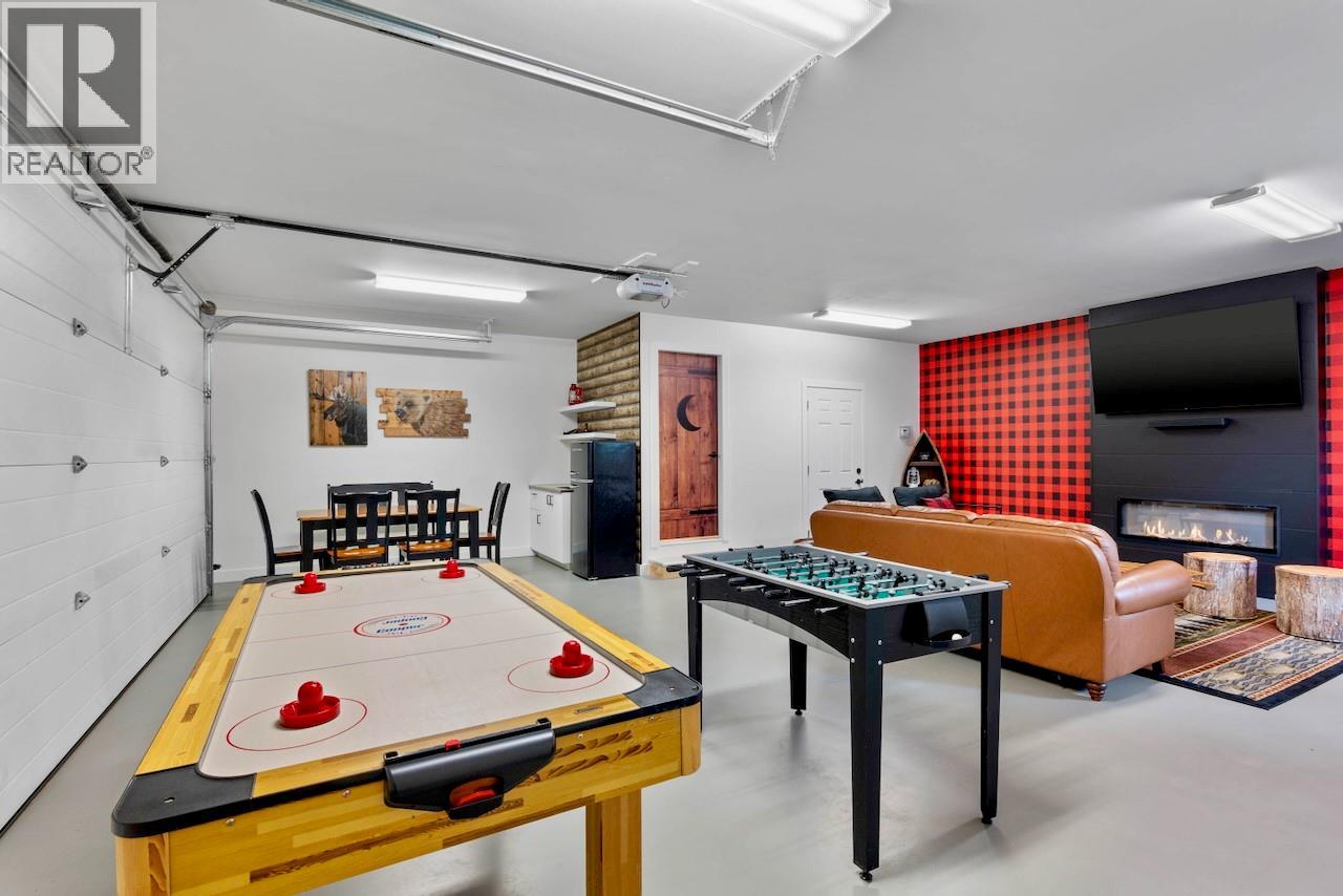 2731 Fairview Road, Anglemont, British Columbia V0E 1M8 - Photo 21 - 10360837