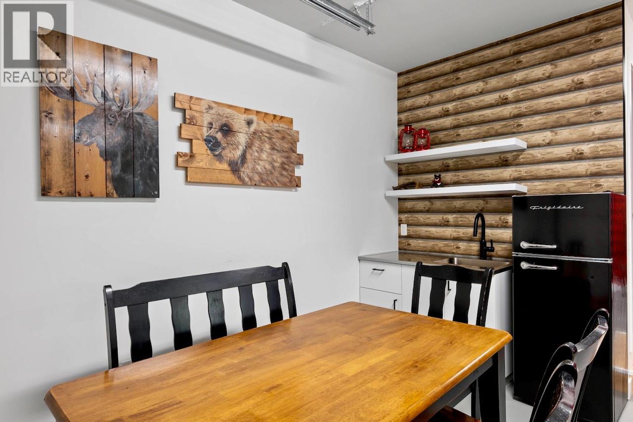 2731 Fairview Road, Anglemont, British Columbia V0E 1M8 - Photo 23 - 10360837