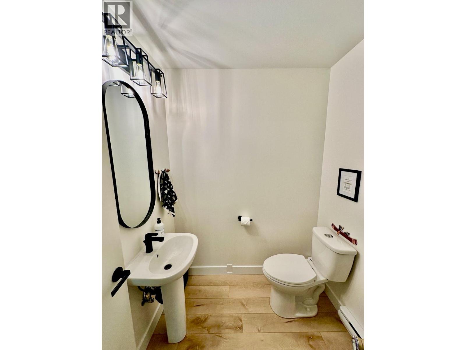 2731 Fairview Road, Anglemont, British Columbia V0E 1M8 - Photo 24 - 10360837