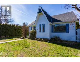 2422 Richter Street, kelowna, British Columbia