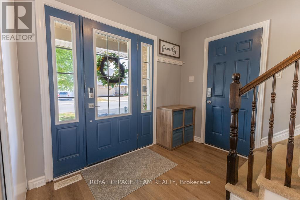 29 Carter Crescent, Arnprior, Ontario  K7S 0C4 - Photo 3 - X12371273