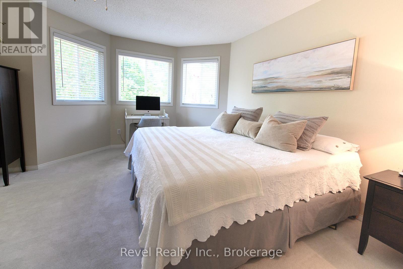 30 Cranberry Heights, Wasaga Beach, Ontario  L9Z 1M9 - Photo 11 - S12338060