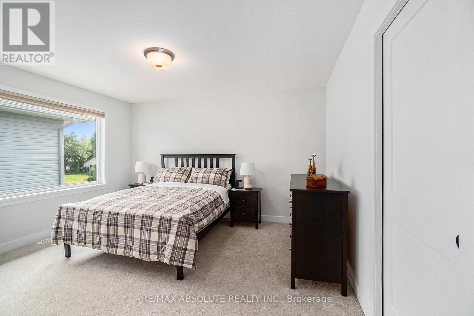 29 Mac Beattie Drive, Arnprior, Ontario  K7S 0J3 - Photo 15 - X12371287