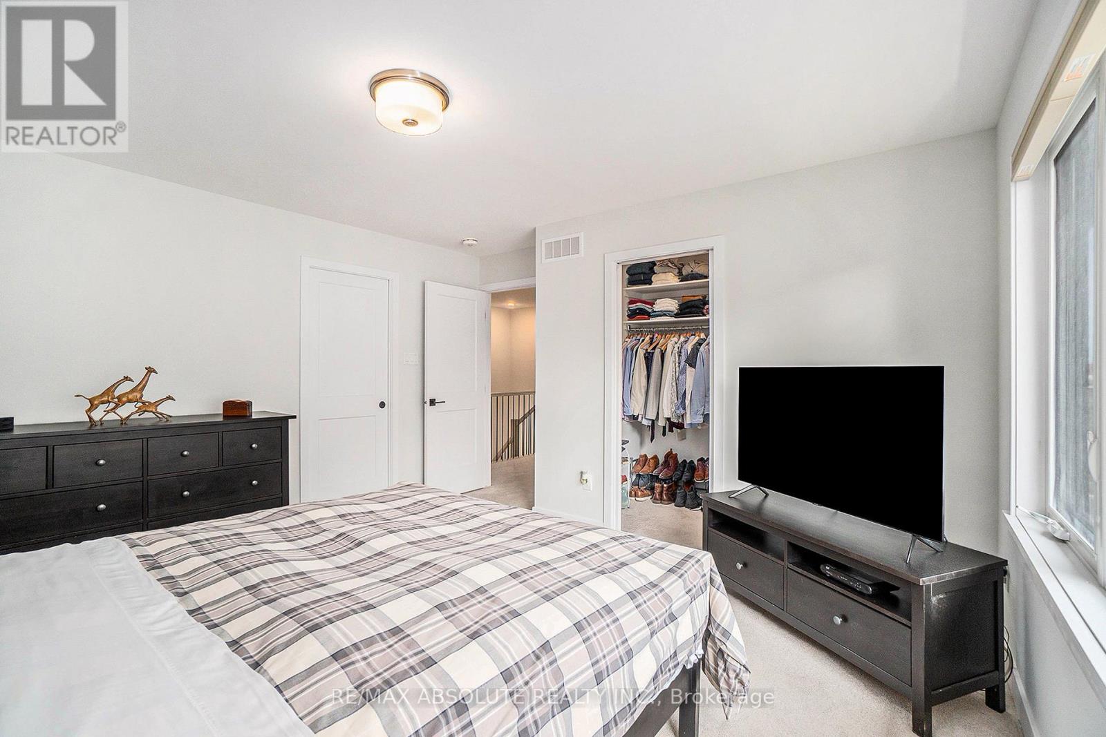 29 Mac Beattie Drive, Arnprior, Ontario  K7S 0J3 - Photo 16 - X12371287