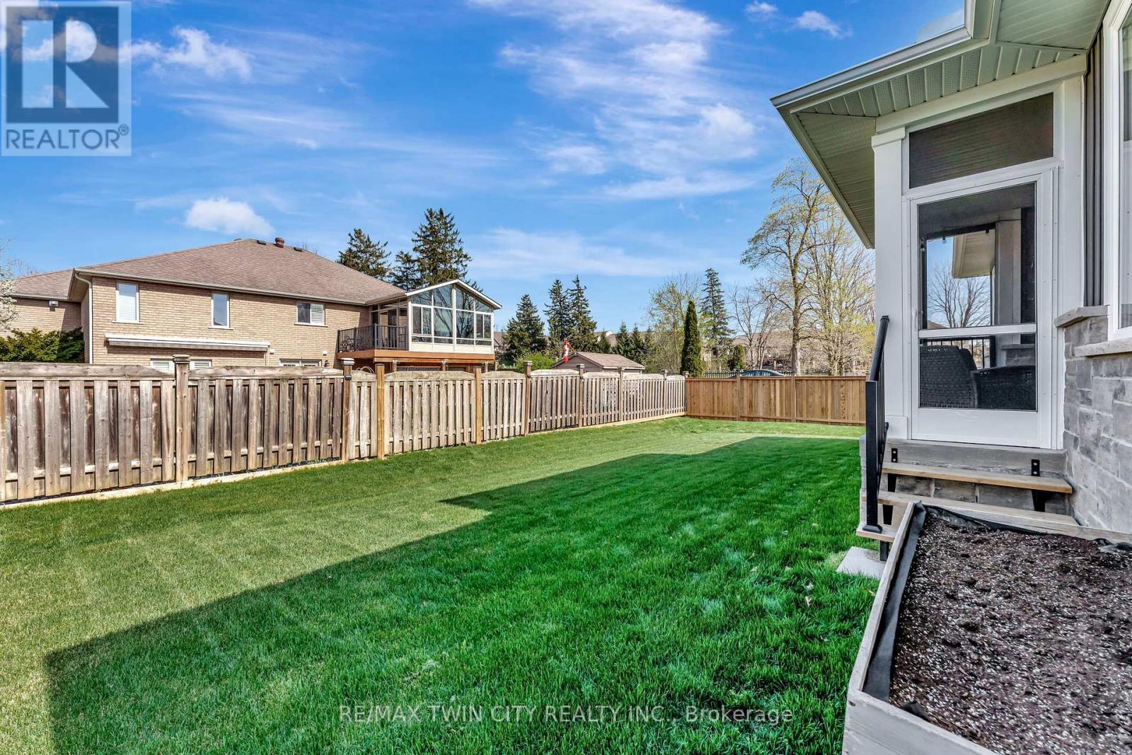 12 - 68 Cedar Street, Brant, Ontario  N3L 0H7 - Photo 37 - X12261426