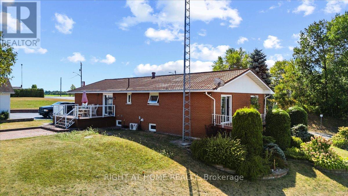 1835 Ch. Du Traversier Street N, Alfred And Plantagenet, Ontario  K0B 1J0 - Photo 5 - X12371301