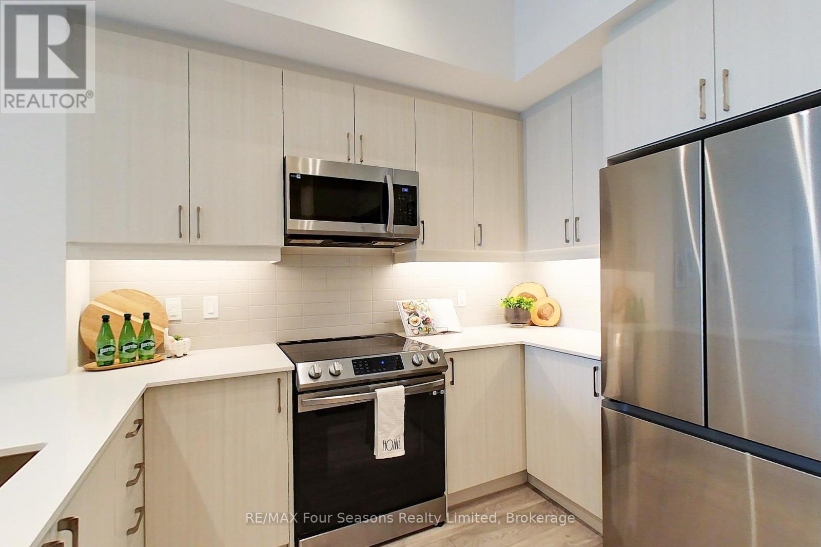 402 - 1 Hume Street, Collingwood, Ontario L9Y 0X3 - Photo 13 - S12371300