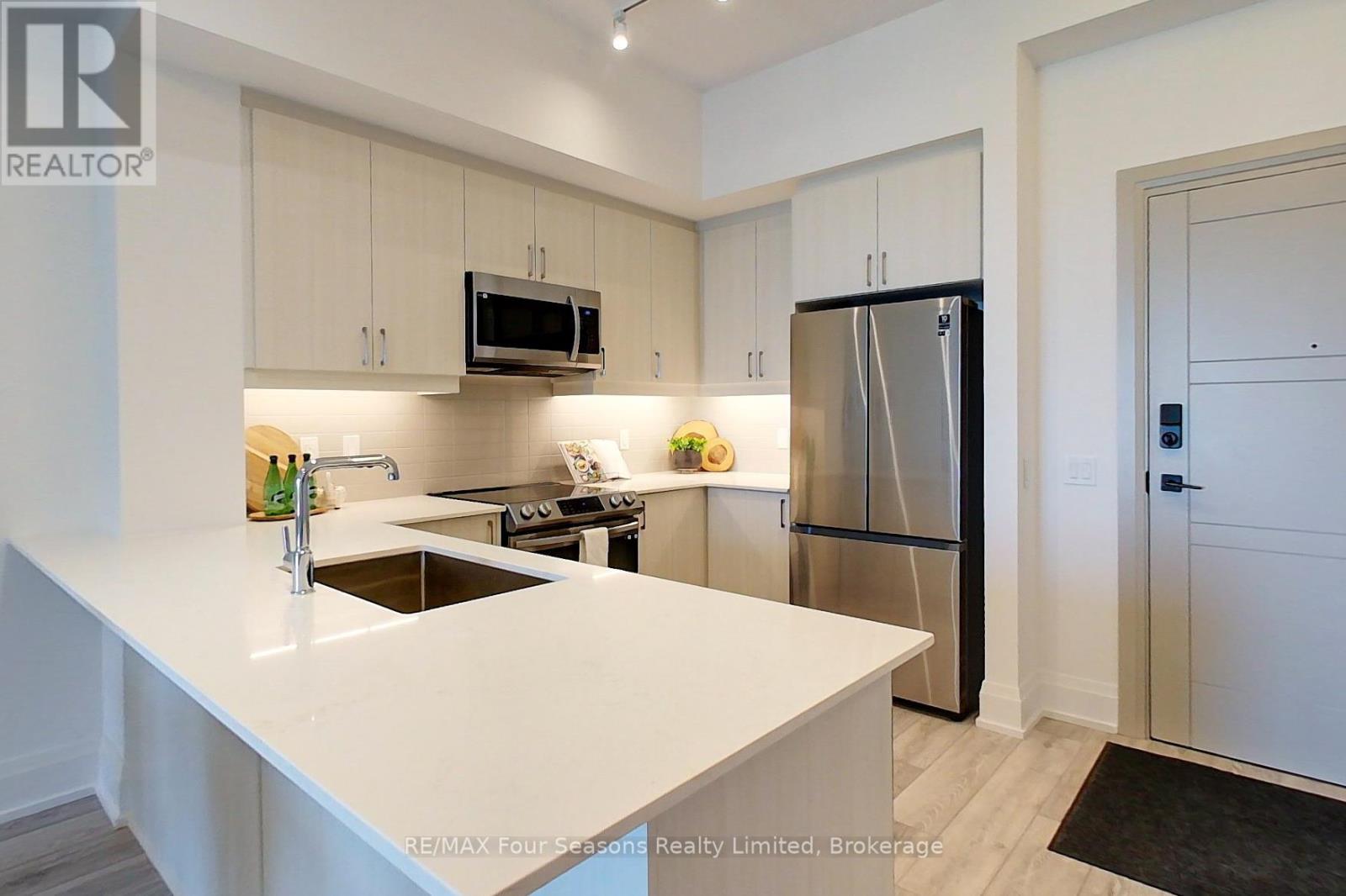 402 - 1 Hume Street, Collingwood, Ontario L9Y 0X3 - Photo 15 - S12371300