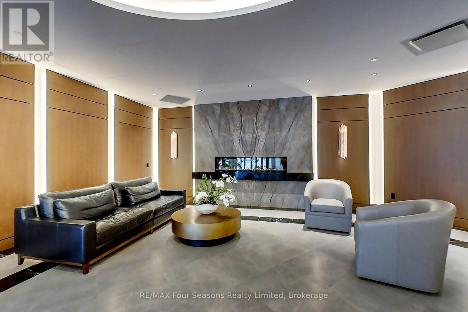 402 - 1 Hume Street, Collingwood, Ontario L9Y 0X3 - Photo 3 - S12371300