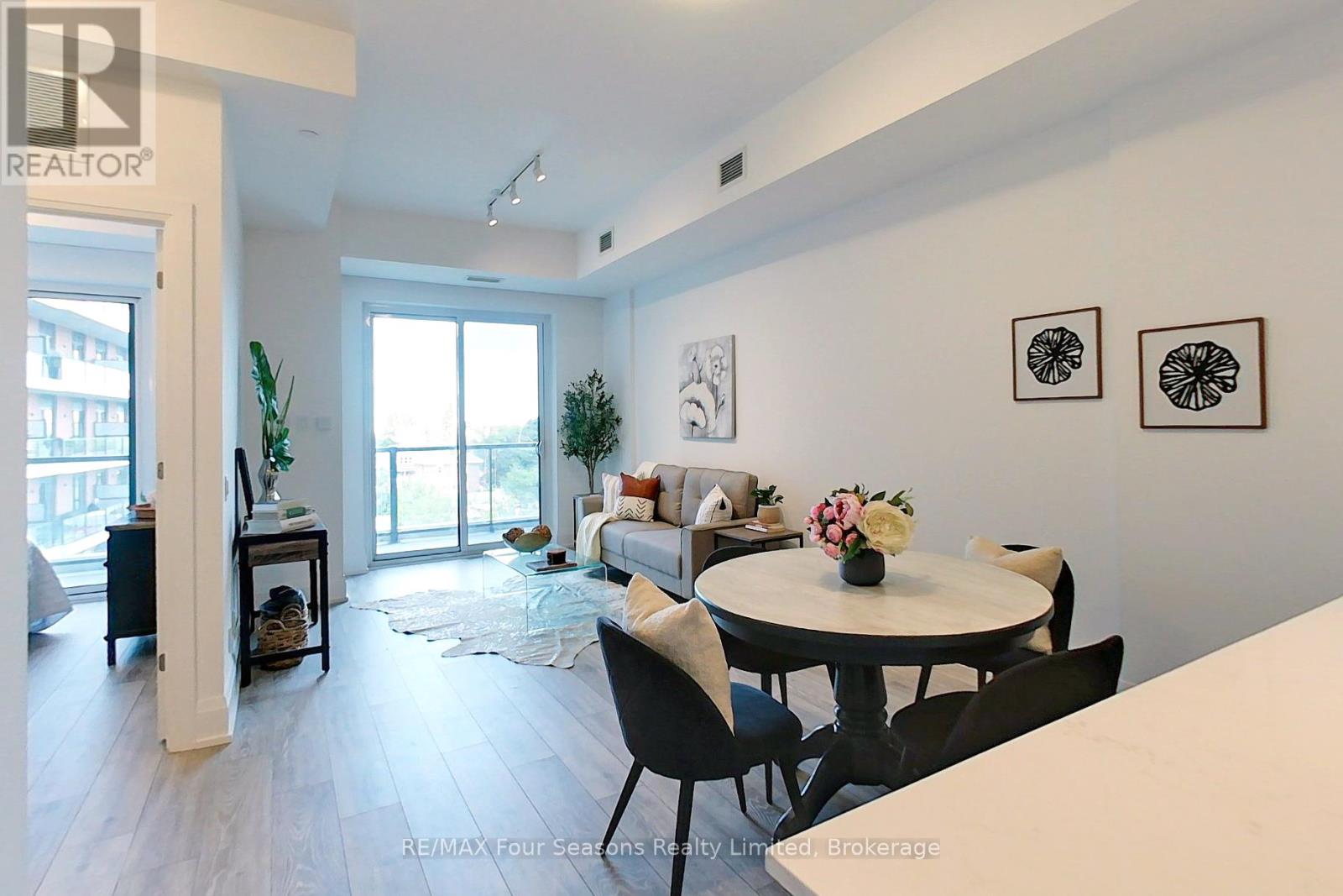 402 - 1 Hume Street, Collingwood, Ontario L9Y 0X3 - Photo 7 - S12371300