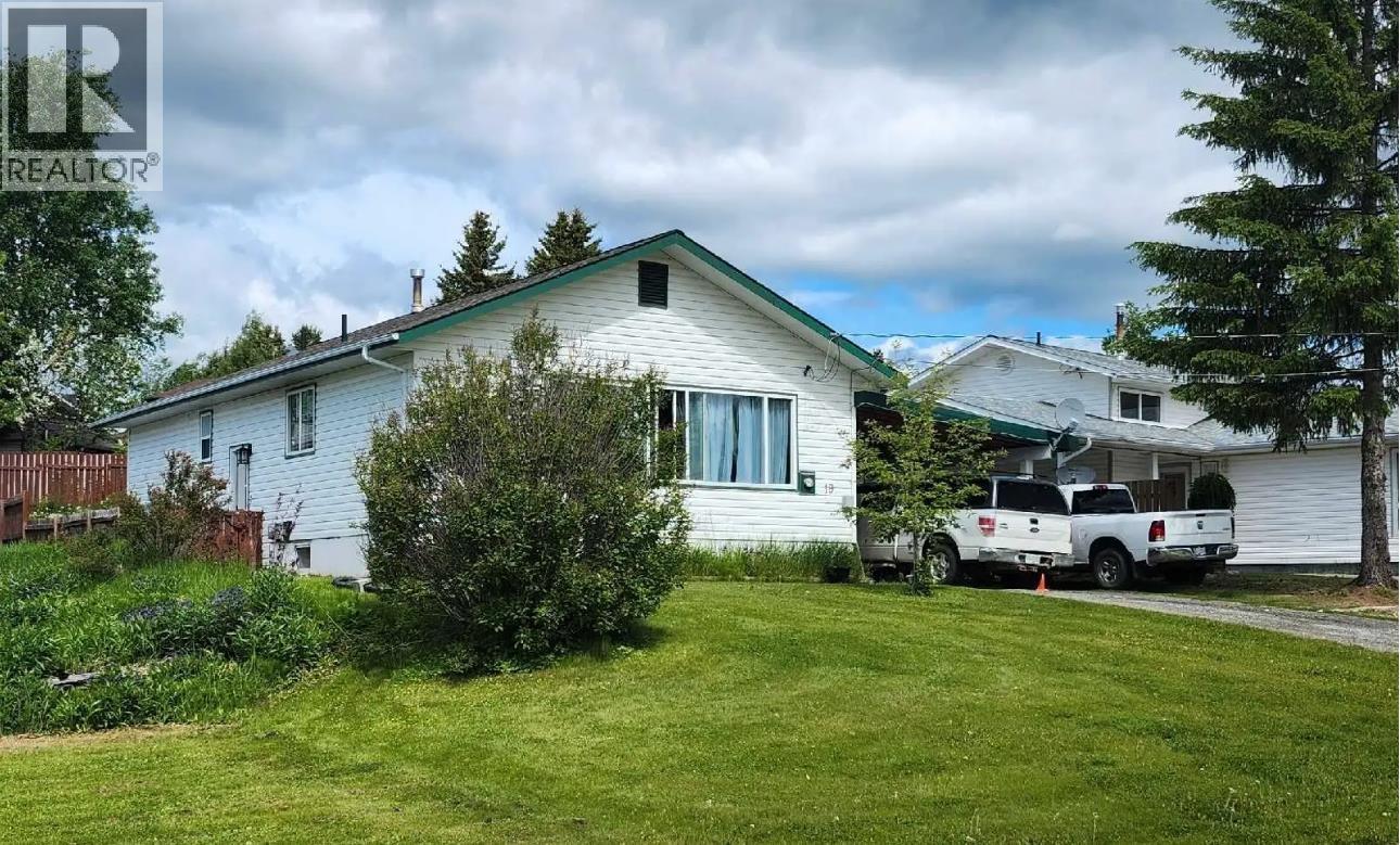 19 Ingenika Drive, Mackenzie, British Columbia  V0J 2C0 - Photo 1 - R3041539