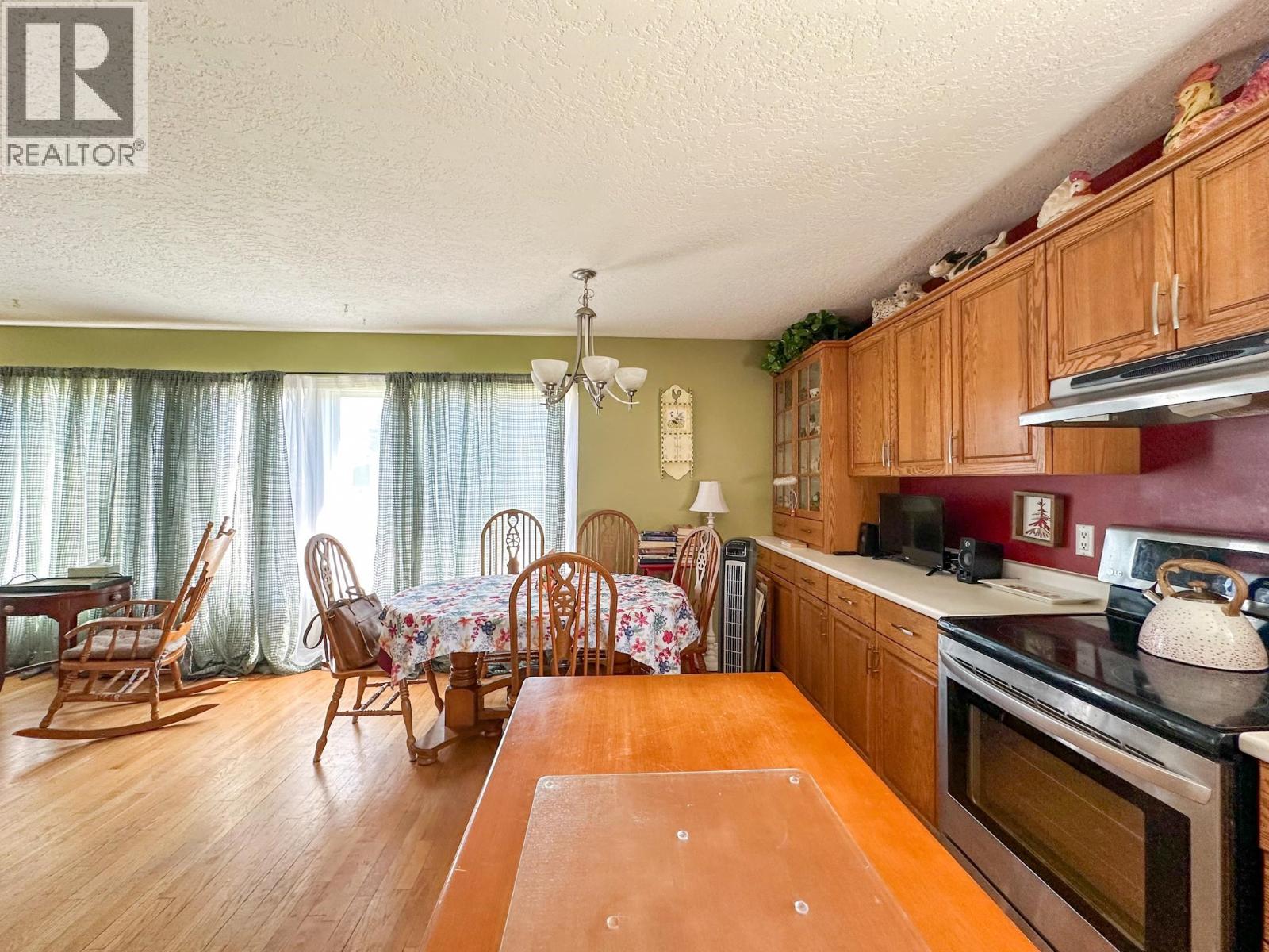 19 Ingenika Drive, Mackenzie, British Columbia  V0J 2C0 - Photo 5 - R3041539