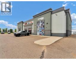 2, 2010 Strachan Road Se Southland-63;, Medicine Hat, Ca