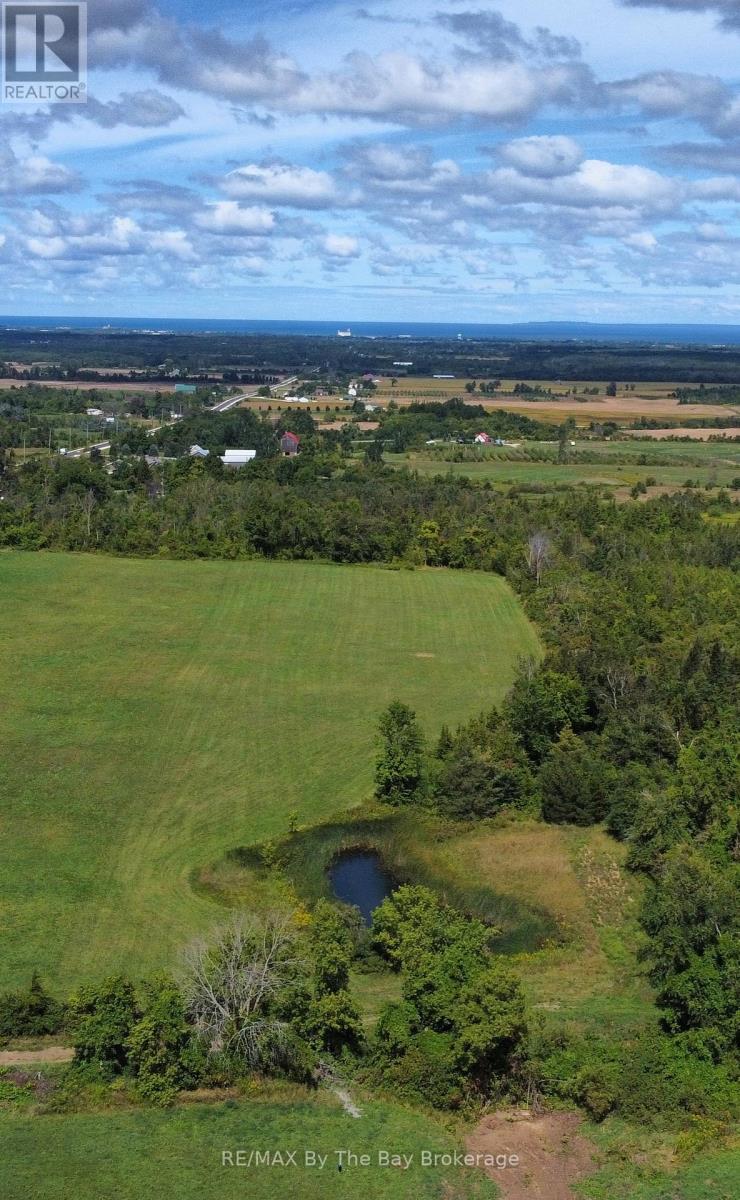 12 SYDENHAM TRAIL, Clearview, Ontario