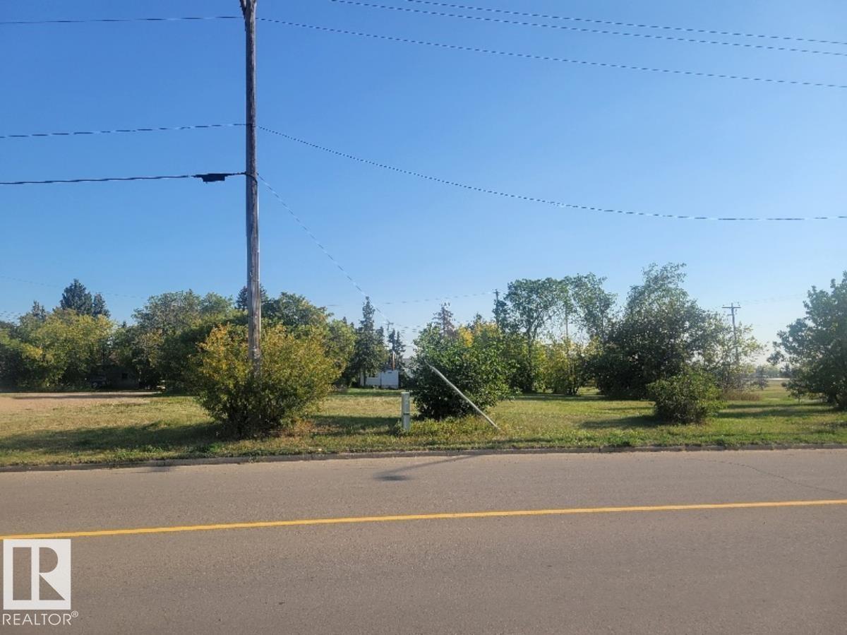 4804-4812 51 AV, Tofield, Alberta
