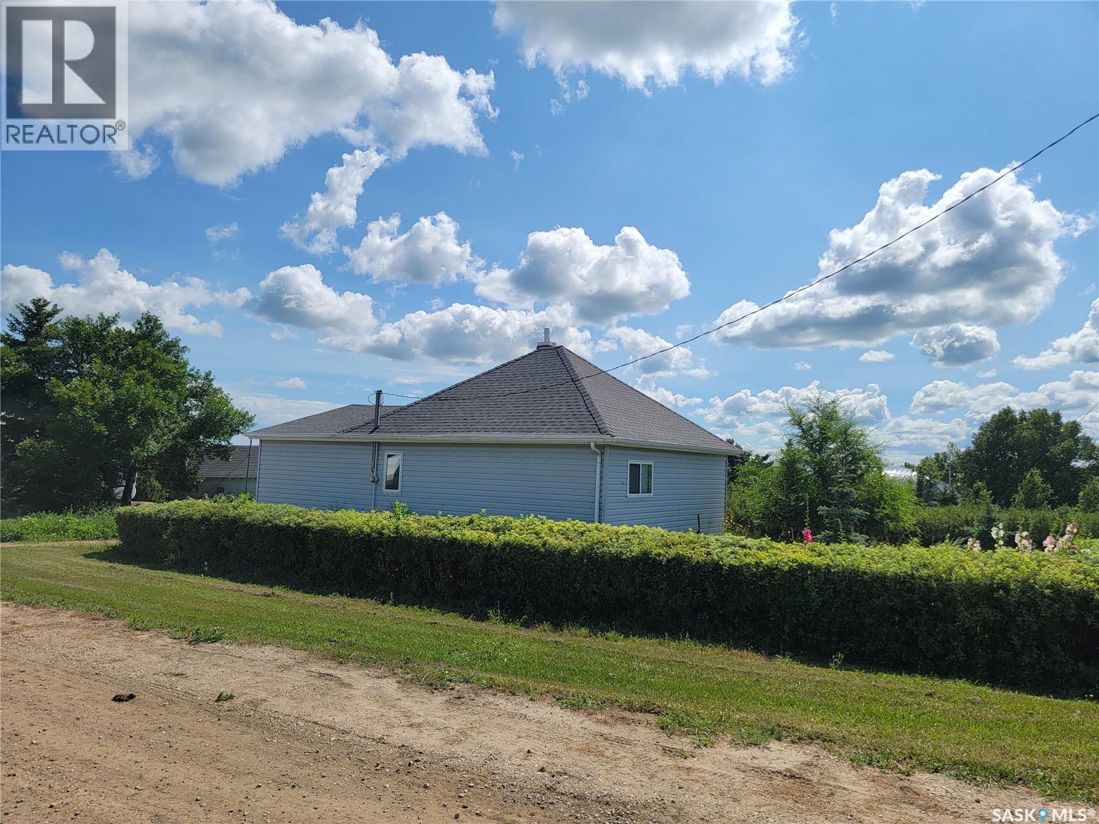 303 2nd Street, Denzil, Saskatchewan  S0L 2C0 - Photo 4 - SK003178