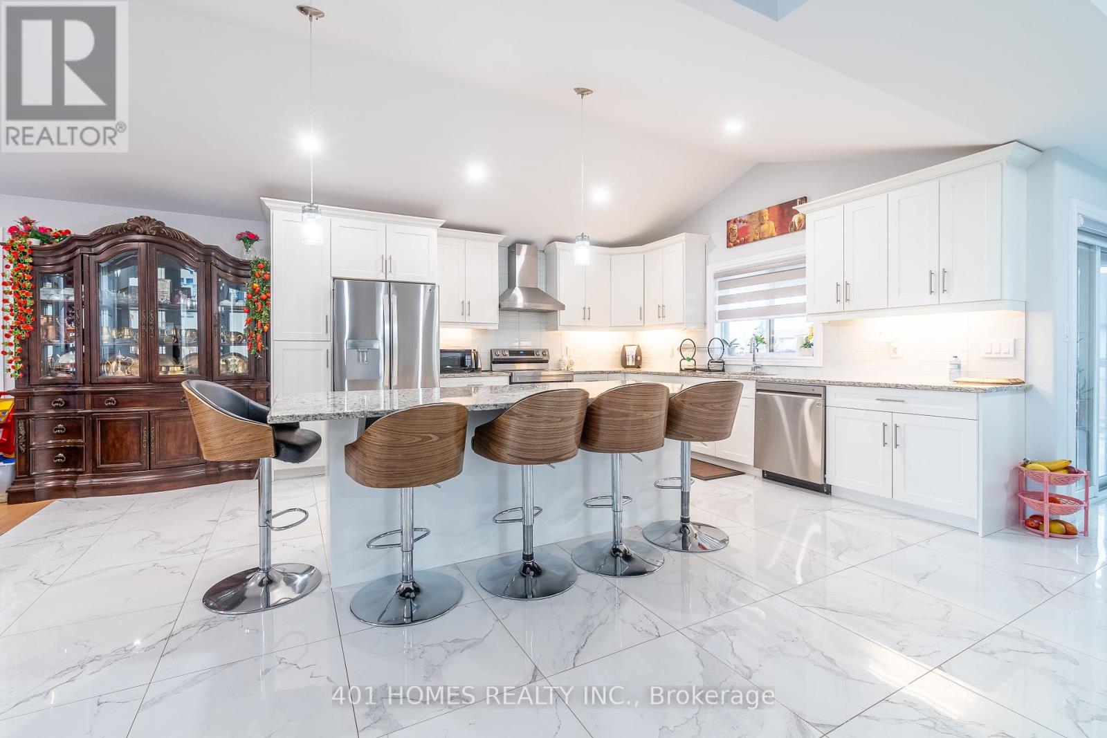 44 Peachtree Lane, Chatham-Kent, Ontario  N7L 0B3 - Photo 11 - X12371341