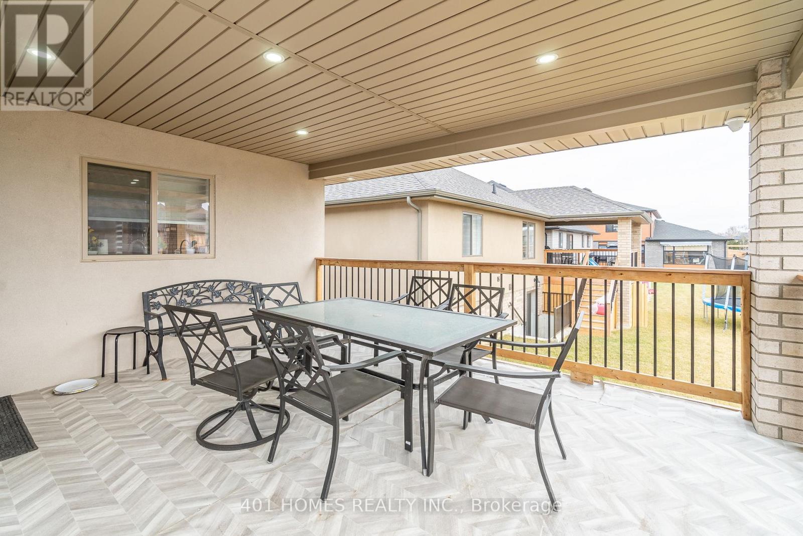 44 Peachtree Lane, Chatham-Kent, Ontario  N7L 0B3 - Photo 36 - X12371341