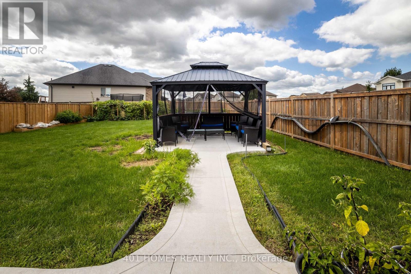 44 Peachtree Lane, Chatham-Kent, Ontario  N7L 0B3 - Photo 39 - X12371341