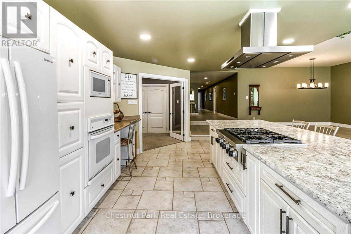 8 George Walk, Elliot Lake, Ontario  P5A 2A4 - Photo 8 - X12371343