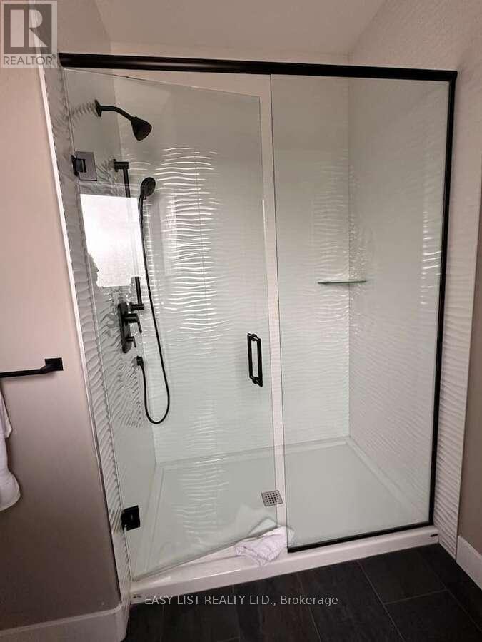 2 Creek Side Place, Lambton Shores, Ontario  N0M 1T0 - Photo 10 - X12371339