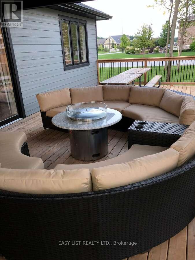 2 Creek Side Place, Lambton Shores, Ontario  N0M 1T0 - Photo 20 - X12371339