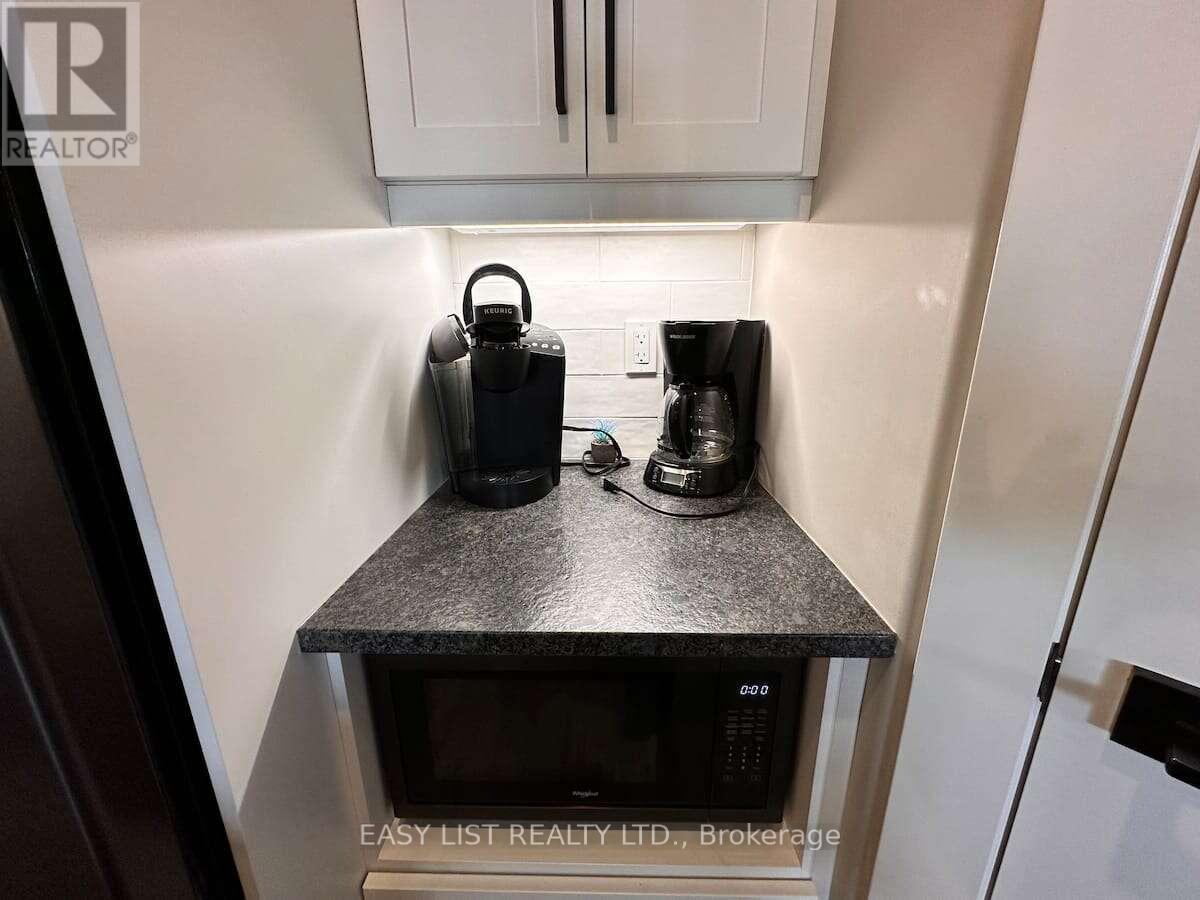 2 Creek Side Place, Lambton Shores, Ontario  N0M 1T0 - Photo 6 - X12371339